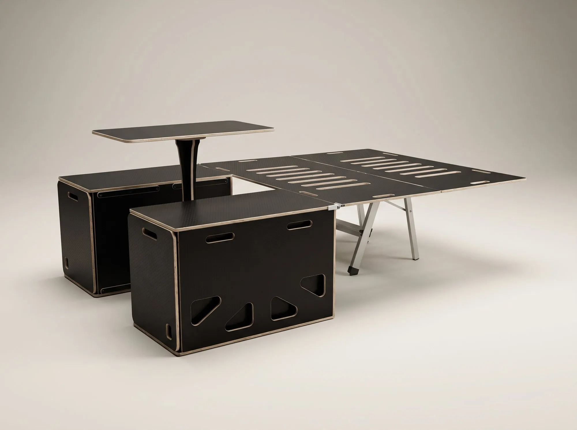 El kit desplegado: mesa y cama, Kit desmontable. Camperización de Alhóndiga Camper